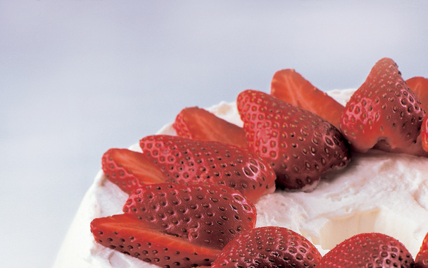 Pecan Torte with Strawberries and Cream