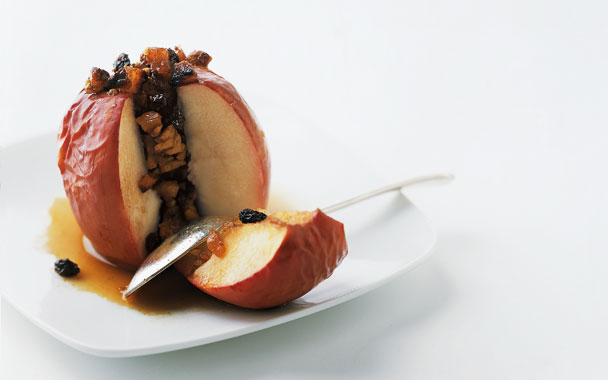 Baked Apples Stuffed with Dried Fruit and Pecans