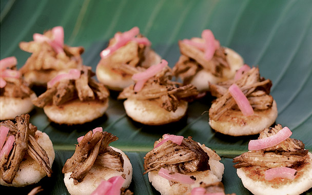 arepas with pulled pork