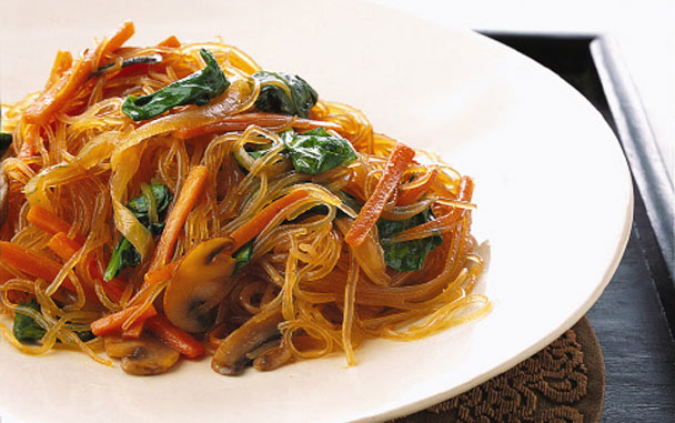 <em>Chap Chae</em> (Korean-Style Noodles with Vegetables)