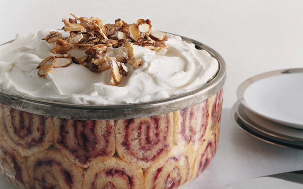 almond sherry christmas trifle