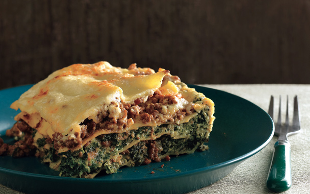 lasagne bolognese with spinach