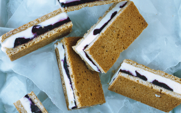 lemon ice cream sandwiches with blueberry swirl