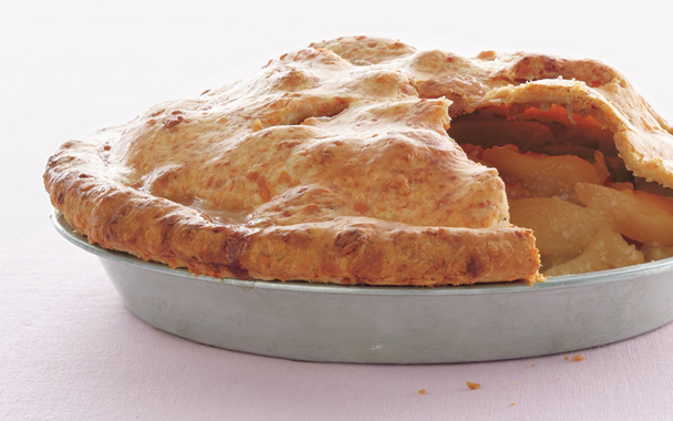 apple pie with cheddar crust