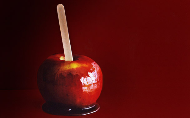 Red Wine Caramel Apples